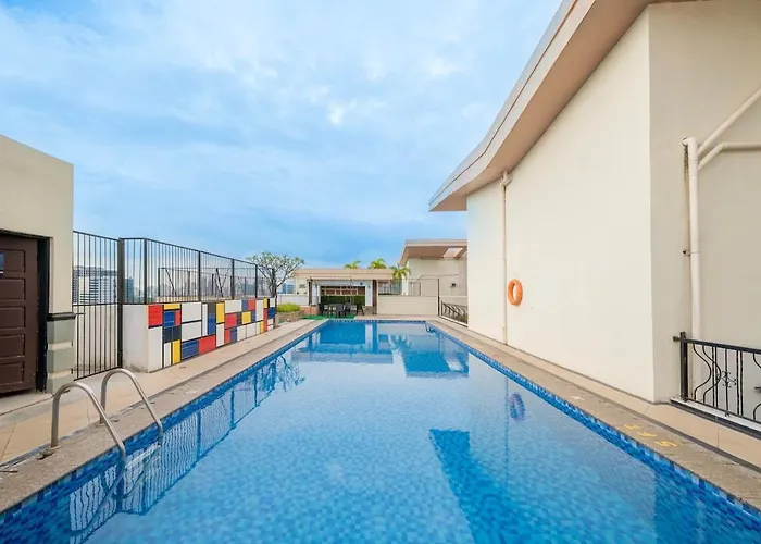 Apartment Modern Stylish In Morgan Mckinley With Wi-fi